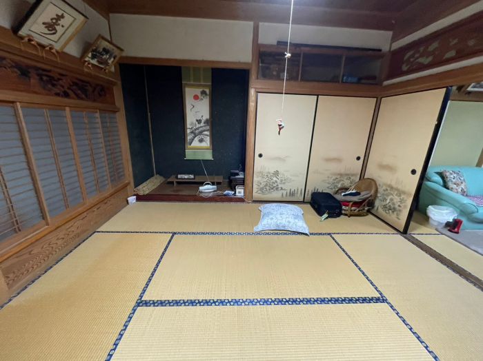 【ハトマークサイト】徳島県三好市山城町重実の 7DK 中古一戸建