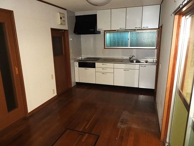 detached 徳島県小松島市小松島町字南開 地図を見る