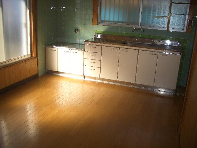 detached 徳島県小松島市小松島町字今開 地図を見る