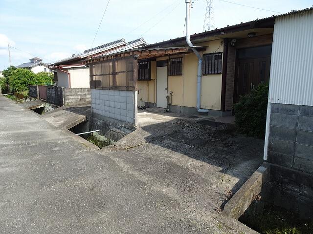 detached 徳島県小松島市小松島町字南開 地図を見る
