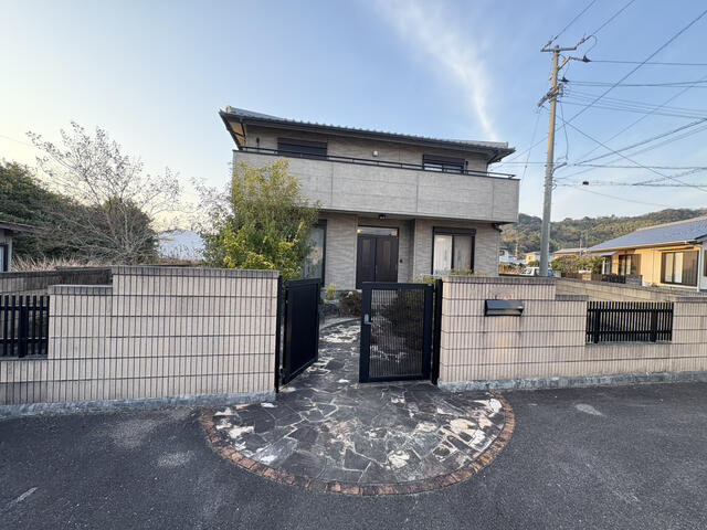 徳島県小松島市の一戸建て | 2500万円 | 7DK | 637.12m² | Akiyama house finder