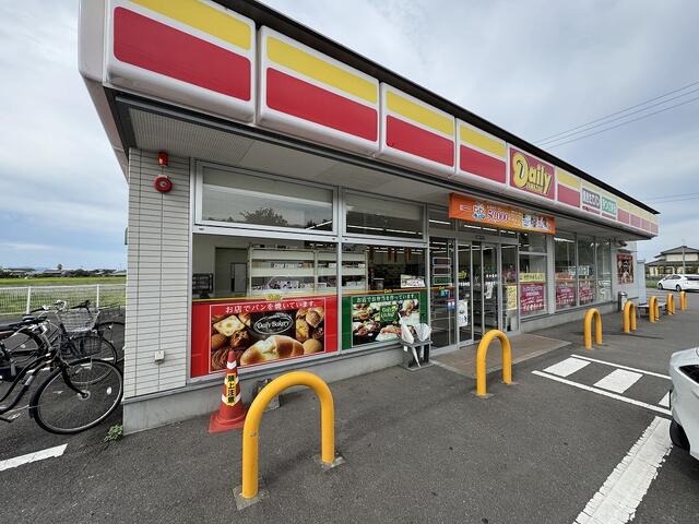 デイリーヤマザキ (660m)