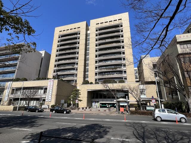 高松市役所 (850m)