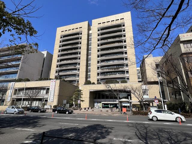 高松市役所 (850m)