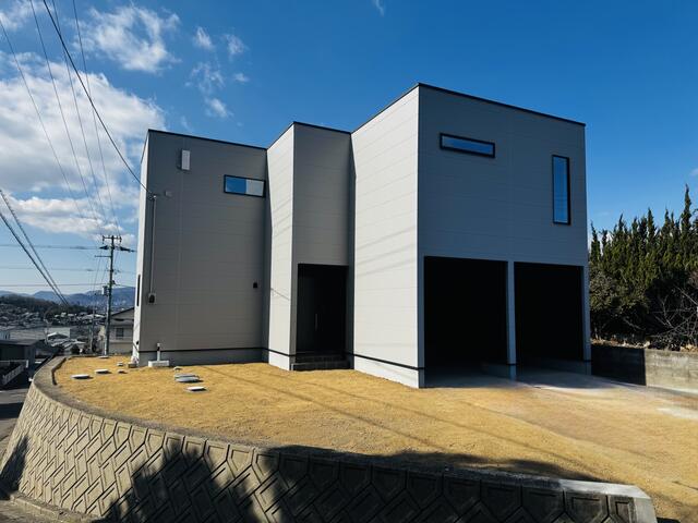 香川県高松市の一戸建て | 2980万円 | 3LDK | 257.36m² | Akiyama house finder