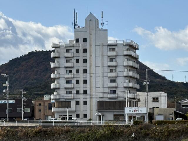 現地（外観）／高瀬川河口をまたいだ場所からの外観です。