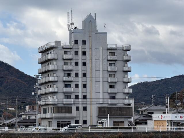現地（外観）／高瀬川河口をまたいだ場所からの外観です。