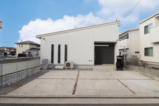 香川県高松市の一戸建て | 2680万円 | 4LDK | 261.82m² | Akiyama house finder