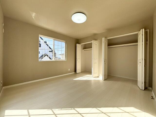 リビング以外の居室／２階西側洋室