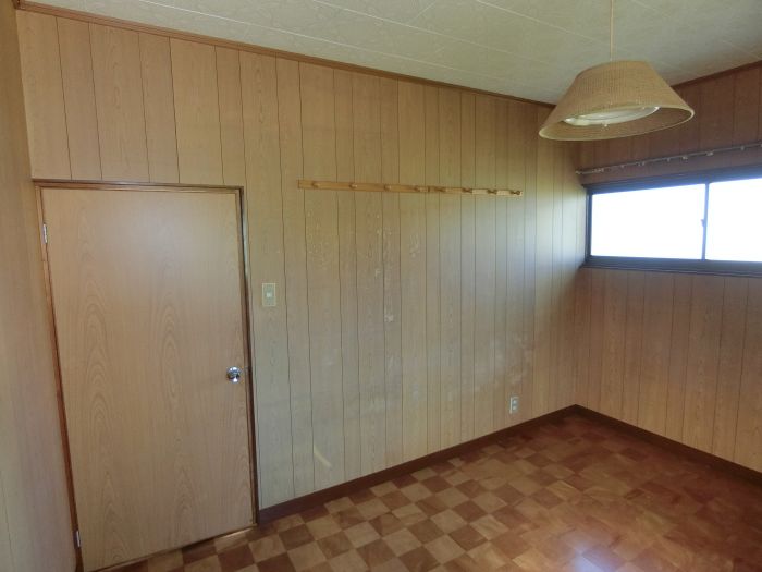 ２階洋室（６帖）