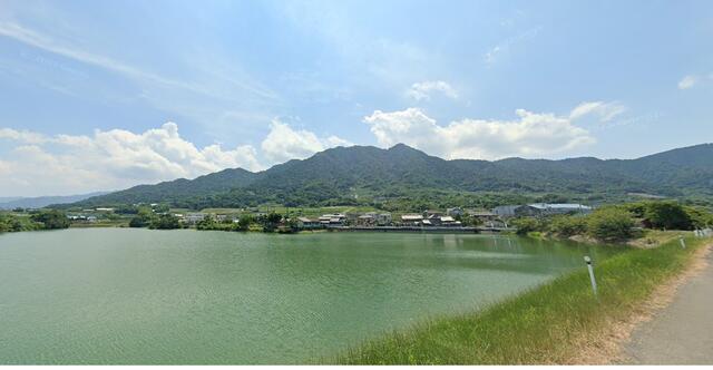 住戸からの眺望／山と海に囲まれロケーションが素晴らしいです（周辺環境）