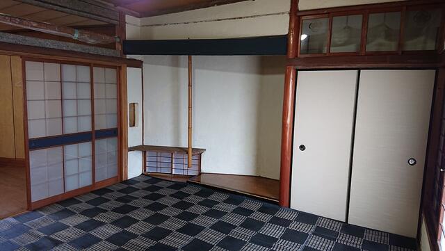 リビング以外の居室／現賃借人入居前（約６年前）の写真です。