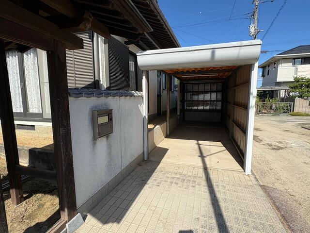 現地（駐車場）／外部ガレージ②