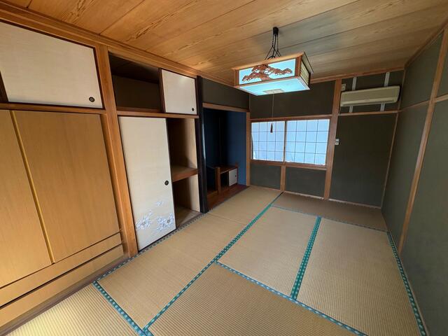 リビング以外の居室／２階和室