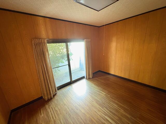 リビング以外の居室／１階北洋室