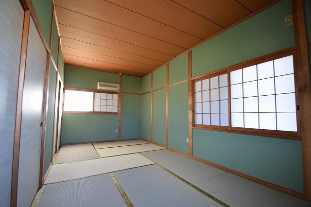 リビング以外の居室／２階和室９畳