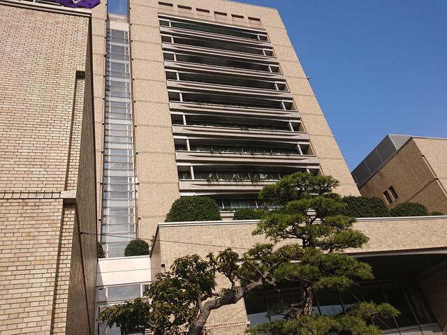 高松市役所 (369m)