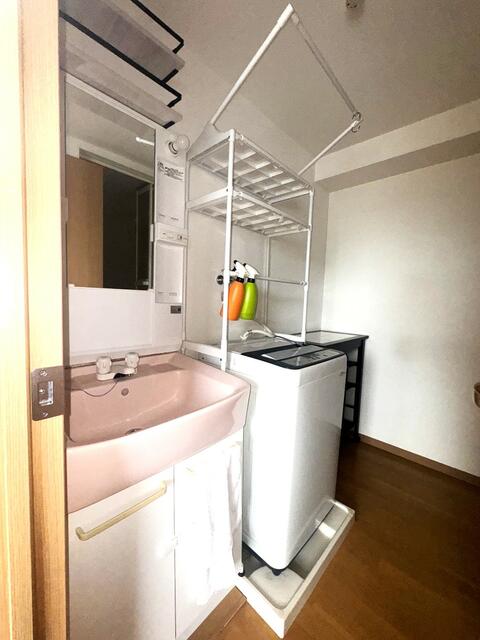 洗面台・洗面所／洗面脱衣室（洗面化粧台・洗濯機）