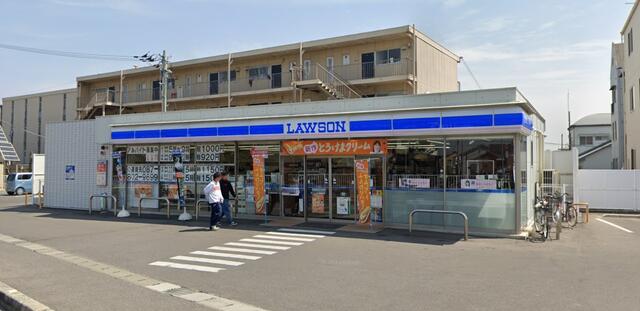 ローソン三木町鹿伏店 (26m)