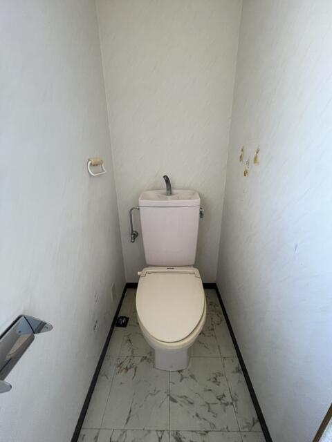 トイレ／２Ｆトイレ