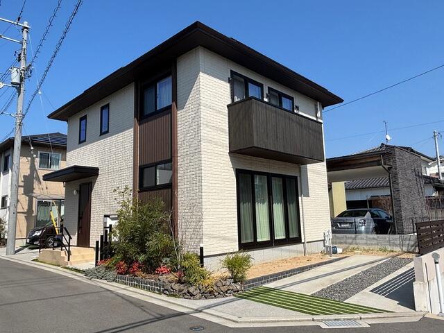 detached 愛媛県伊予郡松前町大字筒井 地図を見る