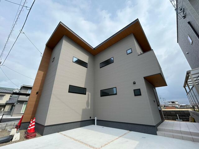 townhouse 愛媛県松山市今在家４丁目 地図を見る