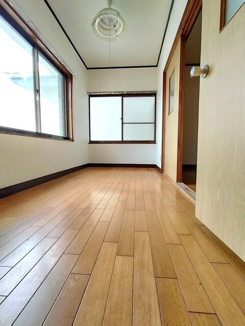 detached 愛媛県南宇和郡愛南町御荘平城 地図を見る