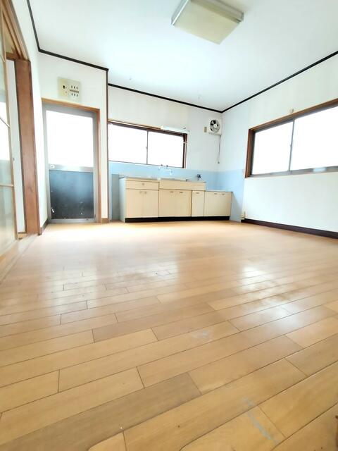 detached 愛媛県南宇和郡愛南町御荘平城 地図を見る