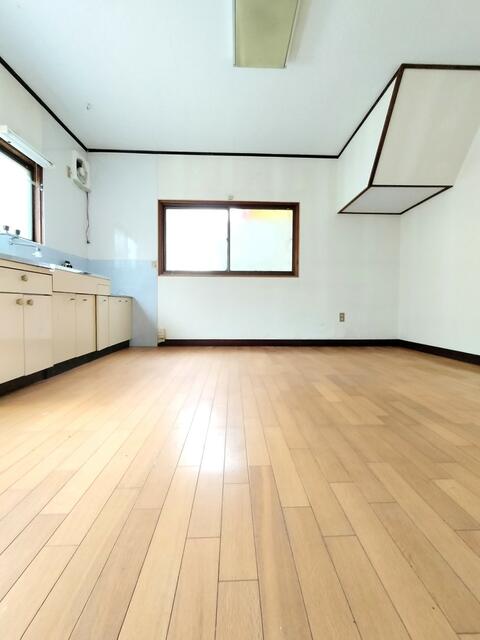 detached 愛媛県南宇和郡愛南町御荘平城 地図を見る