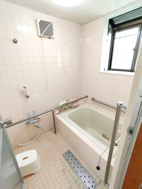 detached 愛媛県南宇和郡愛南町御荘平城 地図を見る