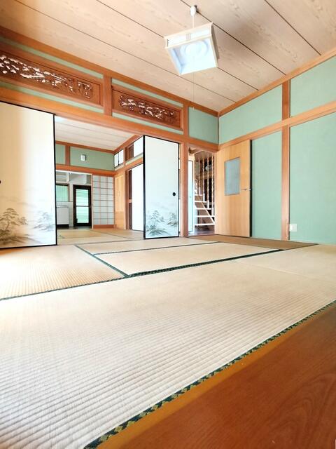 detached 愛媛県南宇和郡愛南町御荘平城 地図を見る