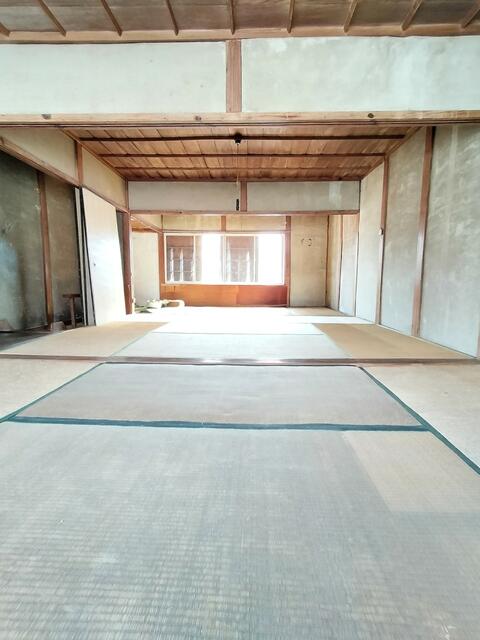 detached 愛媛県南宇和郡愛南町城辺甲 地図を見る