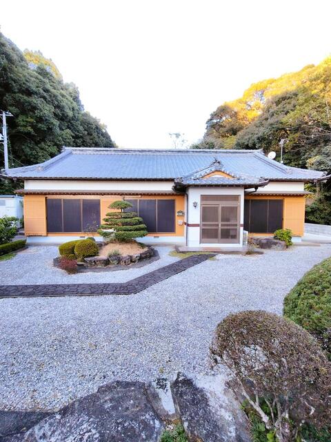 detached 愛媛県南宇和郡愛南町御荘平城 地図を見る