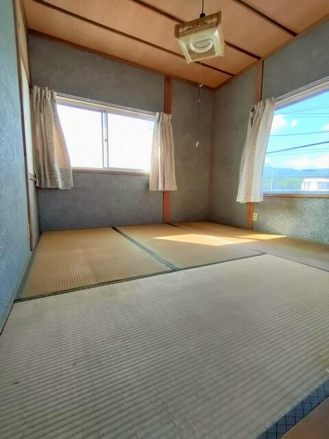 detached 愛媛県南宇和郡愛南町城辺甲 地図を見る