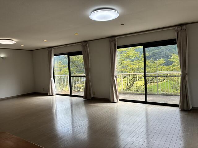 detached 愛媛県東温市上林