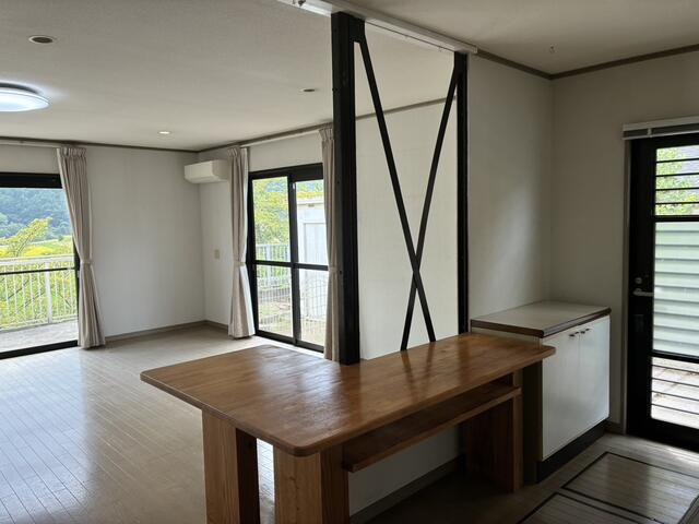 detached 愛媛県東温市上林