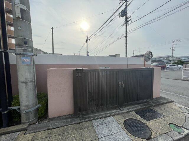 ゴミ捨て場です。