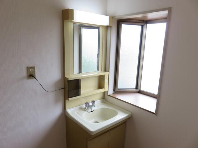 detached 愛媛県東温市西岡 地図を見る