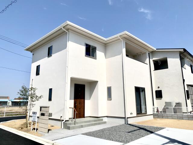 detached 愛媛県伊予郡松前町大字北黒田 地図を見る