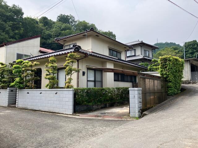 house for sale in 松山市, Ehime | ¥3,800,000 | 4SDK | Akiyama house find…
