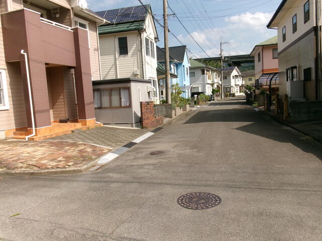 detached 愛媛県東温市則之内甲 地図を見る