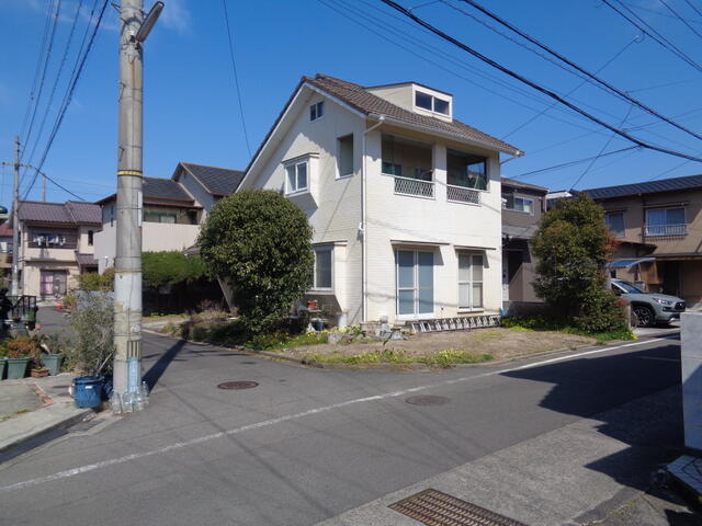 愛媛県松山市の一戸建て | 1950万円 | 4LDK | 165.32m² | Akiyama house finder