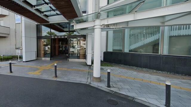 西条市役所 (1,700m)