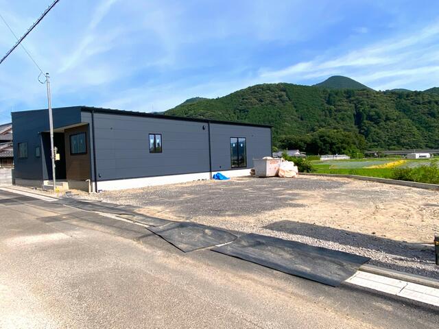 detached 愛媛県東温市南方 地図を見る