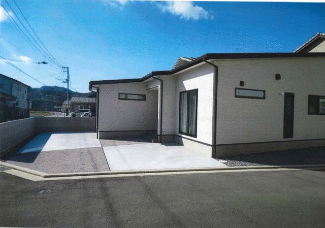 detached 愛媛県伊予郡砥部町千足 地図を見る