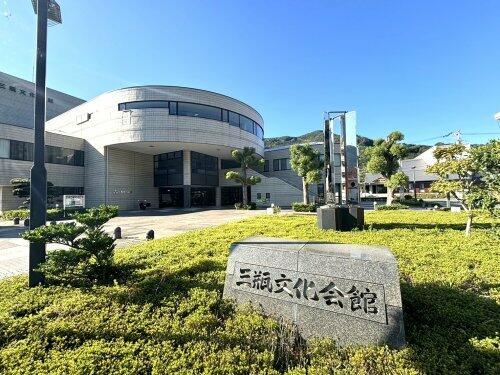 西予市三瓶文化会館 (2,534m)