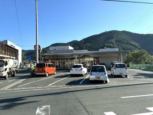Aコープみかめ店 (2,410m)