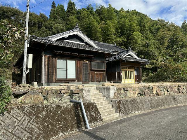 detached 愛媛県上浮穴郡久万高原町下畑野川 地図を見る