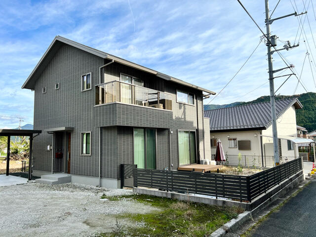 house for sale in 西予市, Ehime | ¥34,000,000 | 4SLDK | Akiyama house fi…