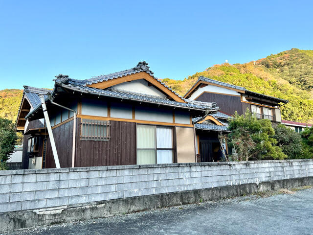 detached 愛媛県宇和島市津島町岩松 地図を見る
